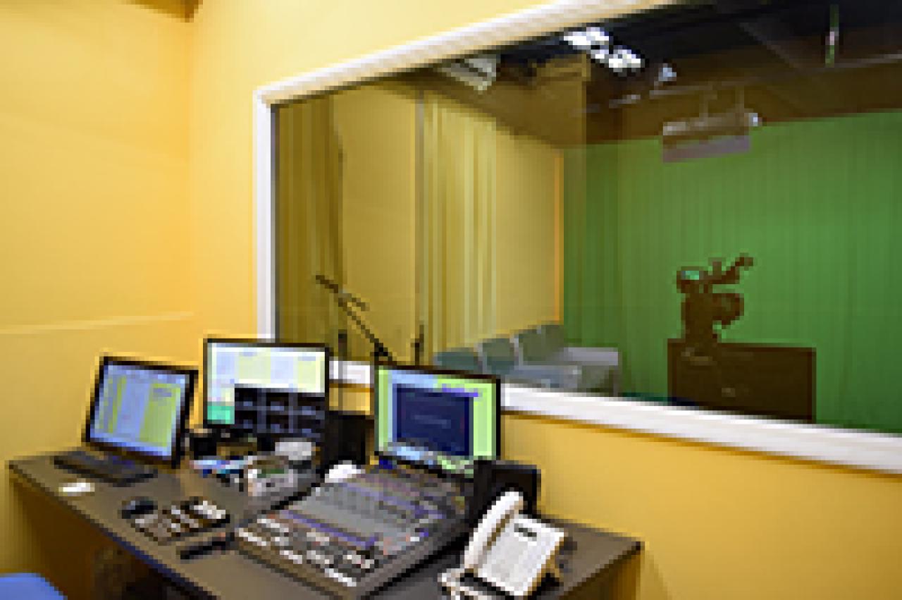 Campus TV Room (360 panorama)
